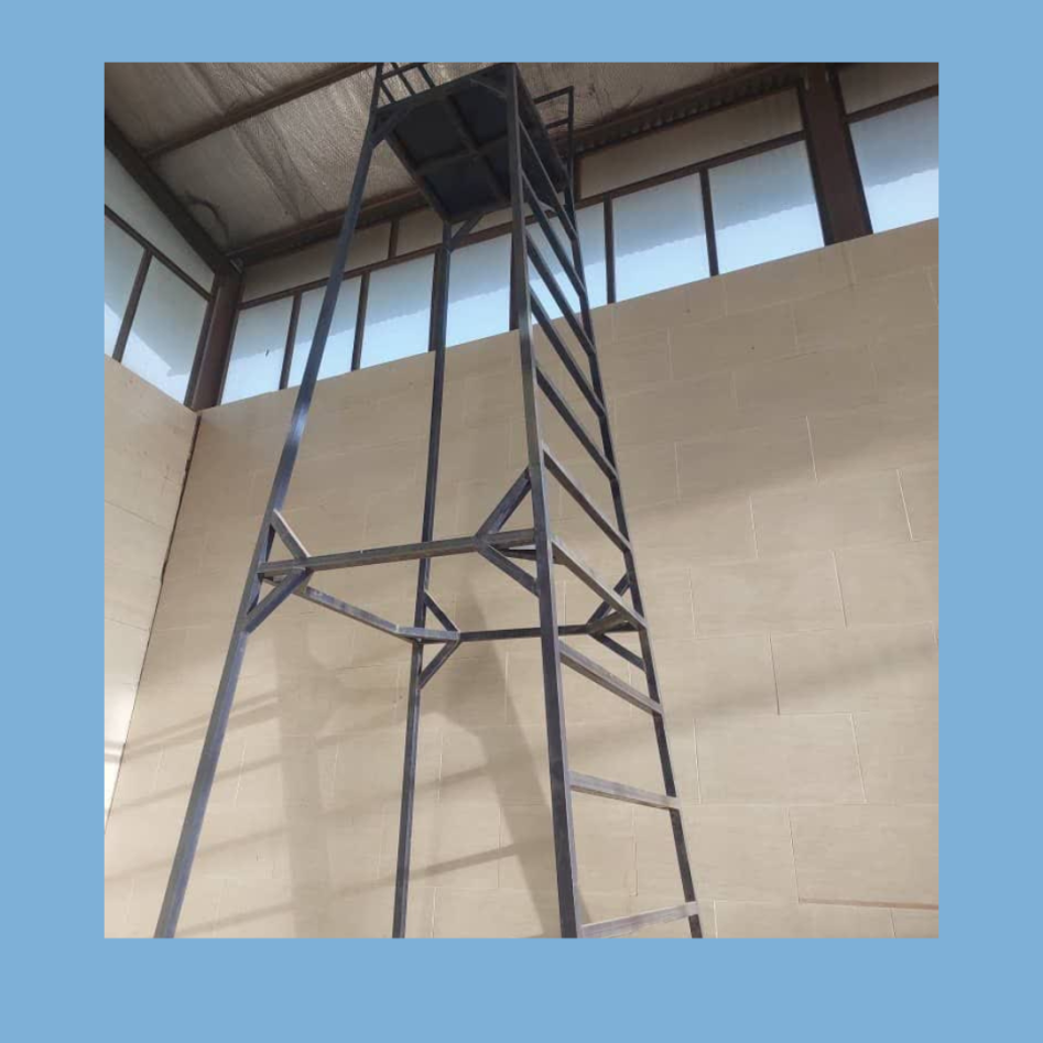 چهار پایه 6 متری دارای پاگرد