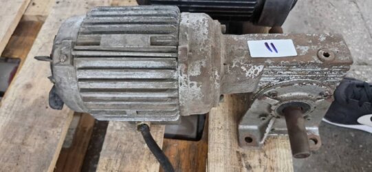  دینام گریبکس شماره 11 - مهدی آرمیده - کارخانجات تهران