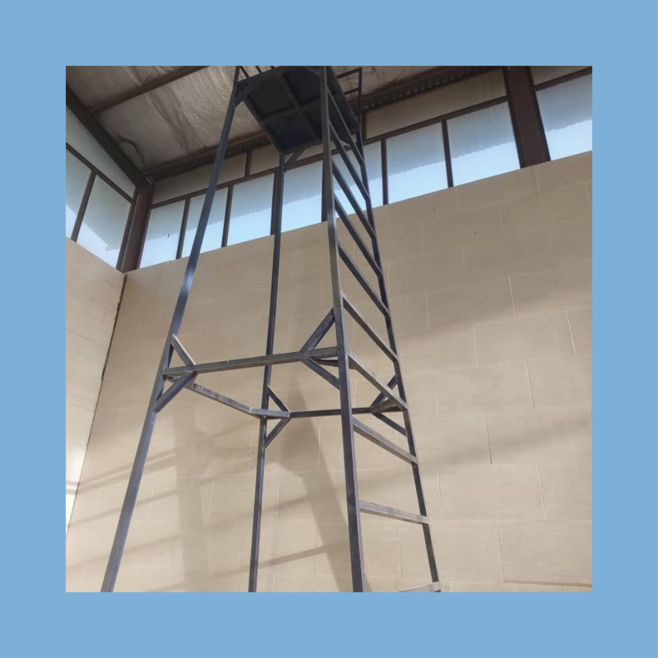 چهار پایه 6 متری دارای پاگرد 