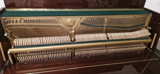 ​پیانو نوستالژی و زیر خاکی برند FINGER آلمان - مهدی آرمیده - کارخانجات تهران