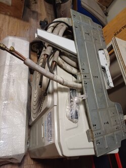 کولر گازی 30/000 هزار برند یونیوا - مهدی آرمیده - کارخانجات تهران