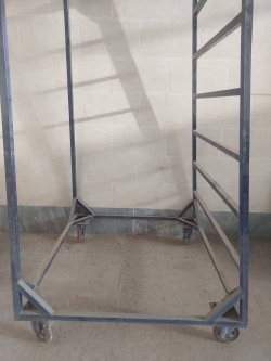 چهار پایه 6 متری دارای پاگرد - مهدی آرمیده - کارخانجات تهران