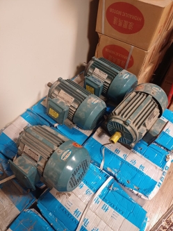 دینام یا الکترو موتور 1/5 کیلووات چینی - مهدی آرمیده - کارخانجات تهران