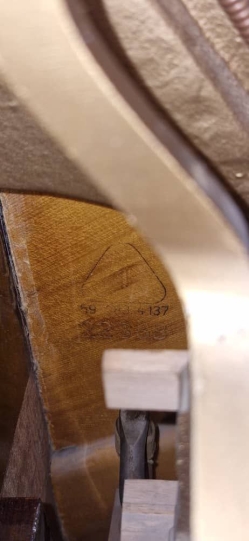 ​پیانو نوستالژی و زیر خاکی برند FINGER آلمان - مهدی آرمیده - کارخانجات تهران