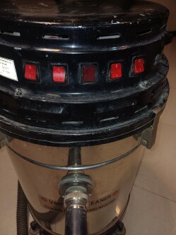 ​جارو برقی 2 کاره آب و خاک برند نور آیین - مهدی آرمیده - کارخانجات تهران