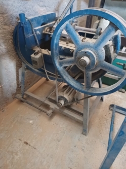 ​پرس افقی با ویبراتور یا فیدر اتومات ساخت چین - مهدی آرمیده - کارخانجات تهران