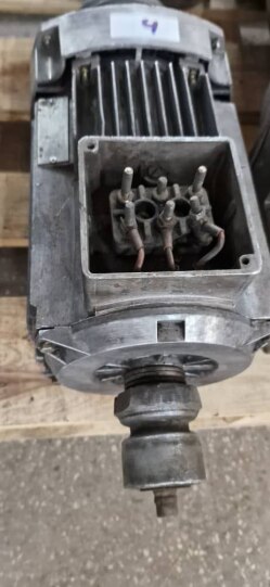 ​دینام موتوژن تبریز شماره 6 - مهدی آرمیده - کارخانجات تهران