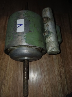 دینام 2 طرفه یکی بلغاری و یکی چینی - مهدی آرمیده - کارخانجات تهران