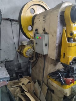 ​​پرس ضربه ایی 63 تن ساخت کشور روسیه - مهدی آرمیده - کارخانجات تهران