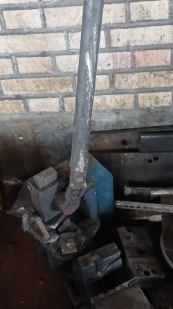 ​4 عدد پرس دستی با اهرم - مهدی آرمیده - کارخانجات تهران