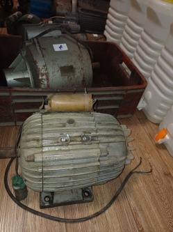 ​دینام 1/5 کیلووات تک فاز برند الکترومتال - مهدی آرمیده - کارخانجات تهران