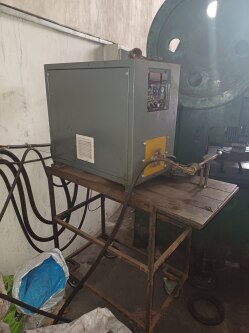 کوره القایی 30 کیلووات برند تهران القا - مهدی آرمیده - کارخانجات تهران