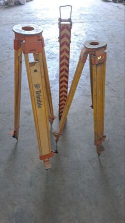 سه پایه دوربین چوبی 4 متر استاندارد برند Trimble اصلی - مهدی آرمیده - کارخانجات تهران