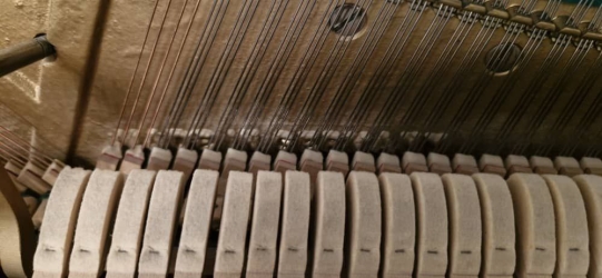 ​پیانو نوستالژی و زیر خاکی برند FINGER آلمان - مهدی آرمیده - کارخانجات تهران